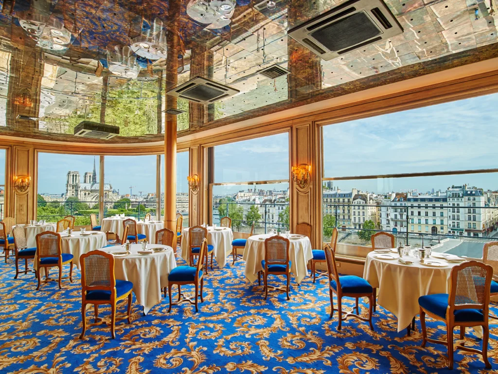  Lakukan Hal Romantis ini di Paris