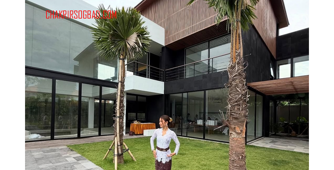 Jennifer Coppen Rayakan Syukuran Rumah Mewah Baru untuk Kamari